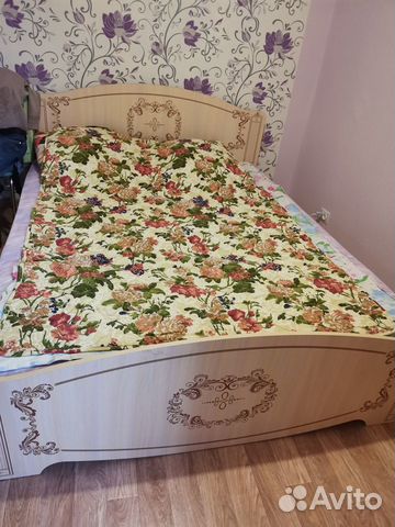 Двуспальная кровать с матрасом бу
