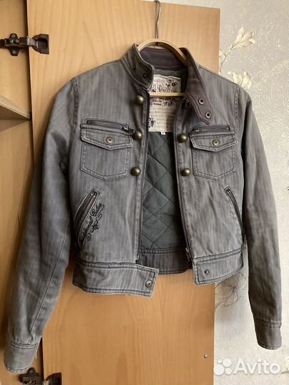 Джинсовая куртка