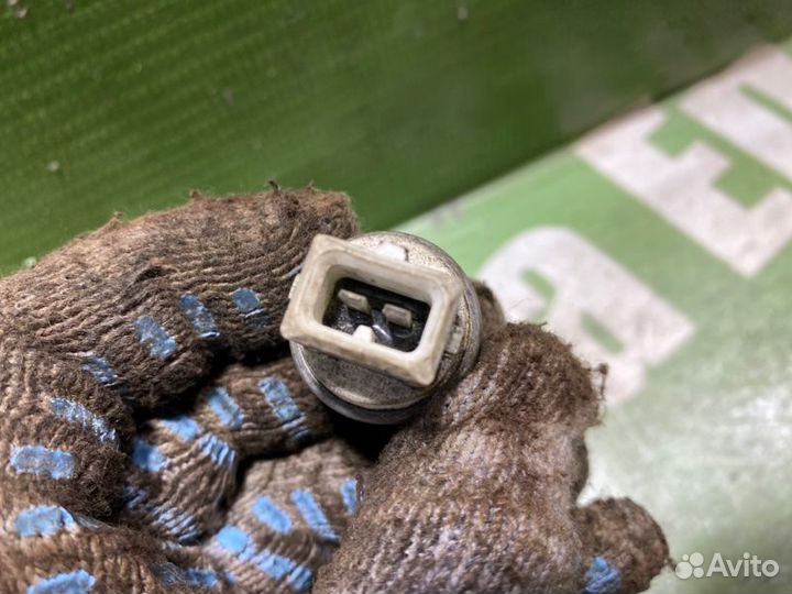 Датчик температуры охлаждающей жидкости Renault