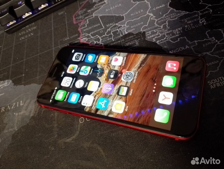 iPhone SE (2020), 64 ГБ
