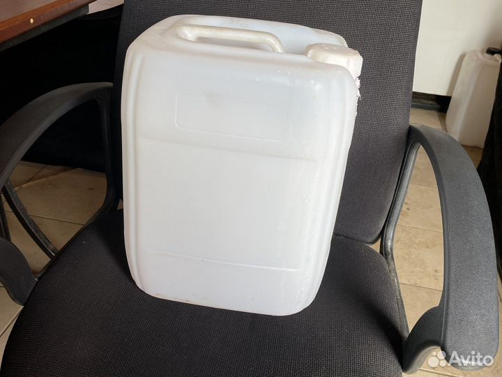 Канистра пластиковая 20 литров