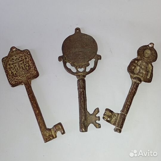 Старинные ключи
