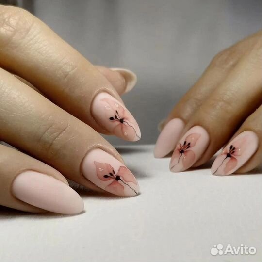 Мастер маникюра и педикюра