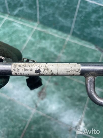 Топливная рампа в сборе с форсунками на ваз