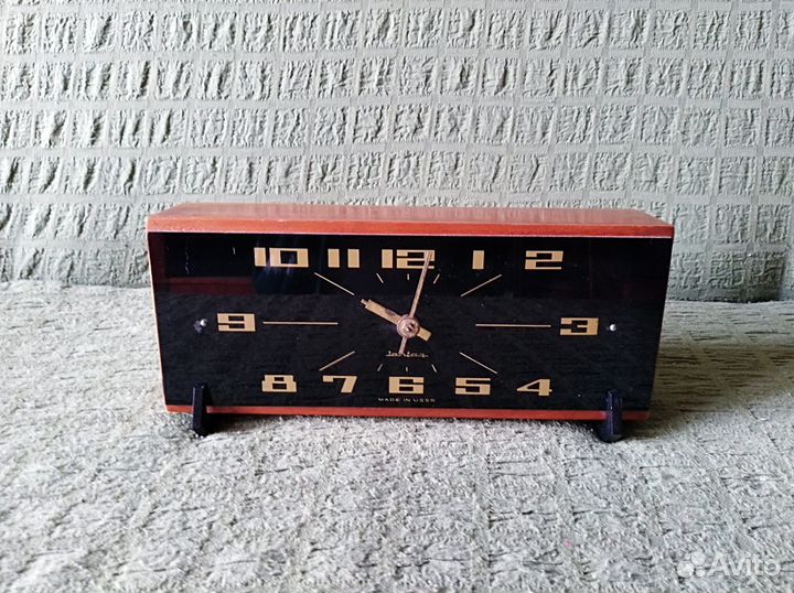 Часы настольные. Янтарь. СССР