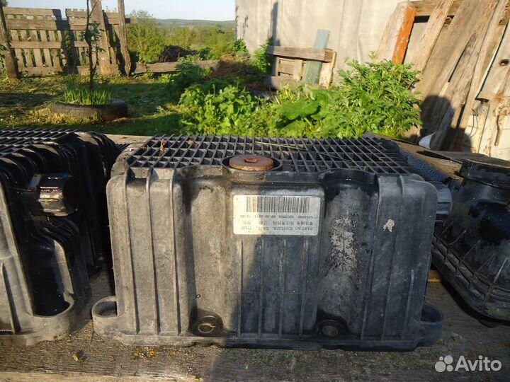 Крышка клапанов и поддона