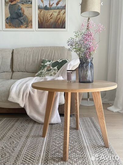 Круглый журнальный столик