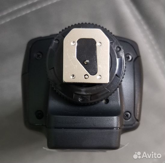 Вспышка Yongnuo YN560 III