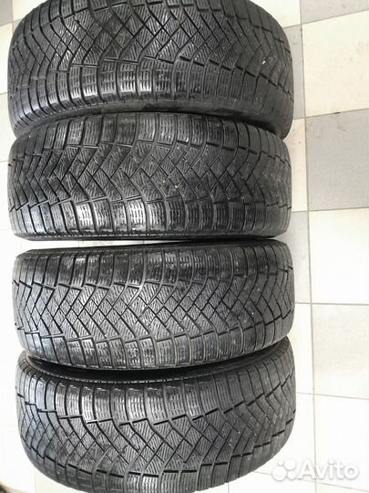 Pirelli Ice Zero FR 235/55 R19 105H