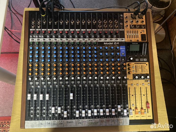 Аналоговый микшерный пульт Tascam Model 24