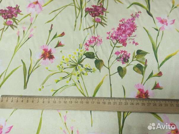 Ткань атлас принт 4 рисунка и горошек