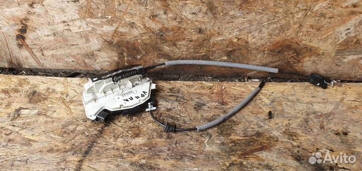 Замок двери передней левой Volkswagen Tiguan 2007