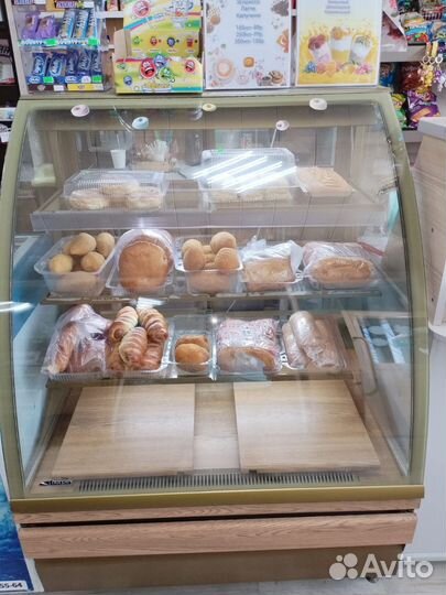 Продам кондитерскую витрину