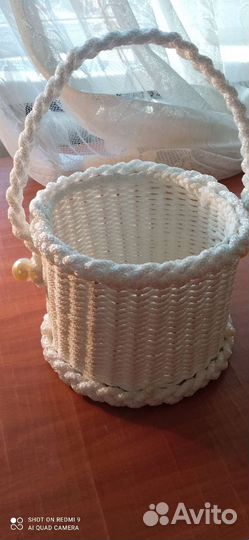 Корзина плетеная белая