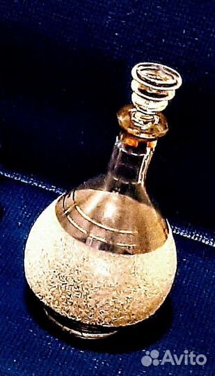 1.Графин. 2.Банки (стекло)