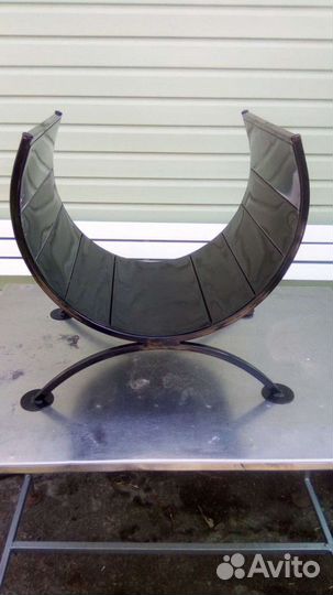 Дровница объемная для камина, печи