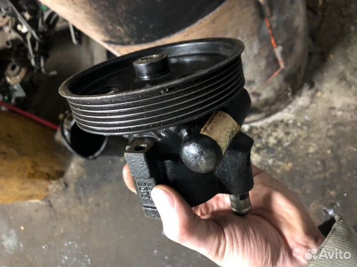 Насос гур Renault Logan