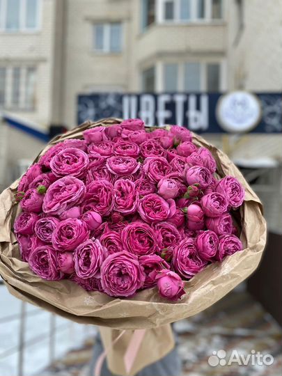 Престижный букет из цветов пионовидной розы