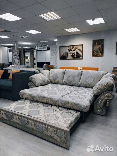 Диван классический