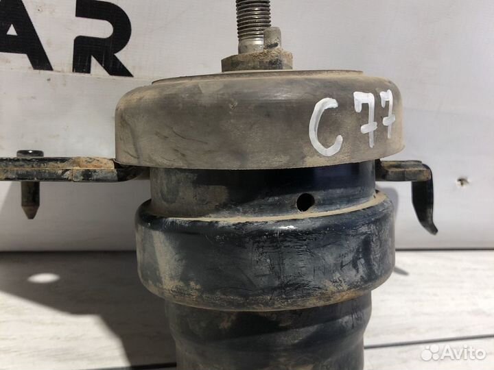 Toyota Land Cruiser 200 Подушка двигателя