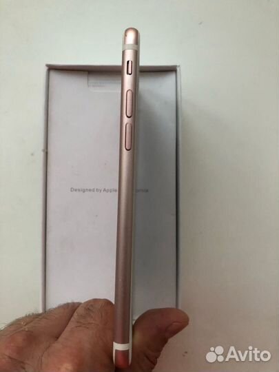 Телефон iPhone 7