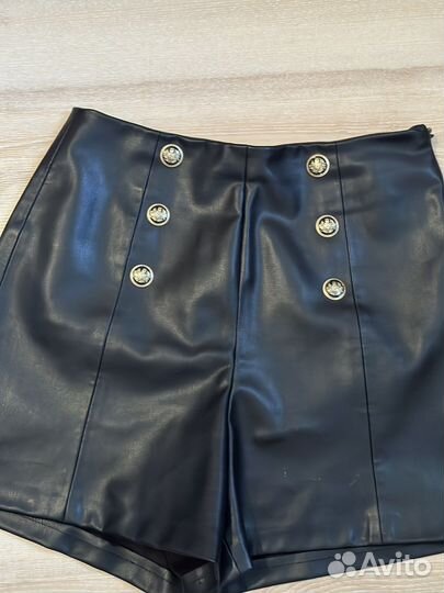 Кожаные шорты zara