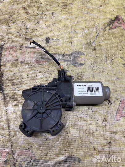 Мотор стеклоподъемника задний левый Kia Rio G4FC