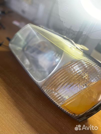 Фара передняя левая Hyundai Accent