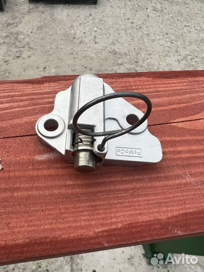 Гидронатяжитель цепи