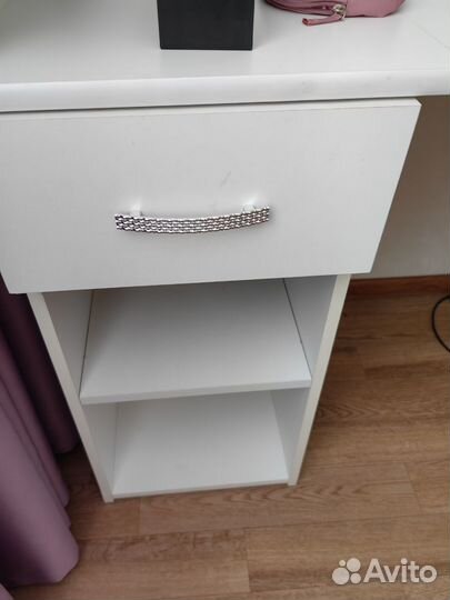 Маникюрный стол складной бу