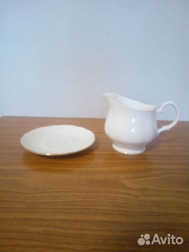 Соусник на тарелке