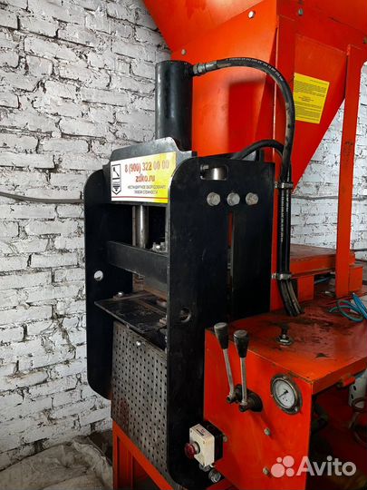 Станок lego кирпича 