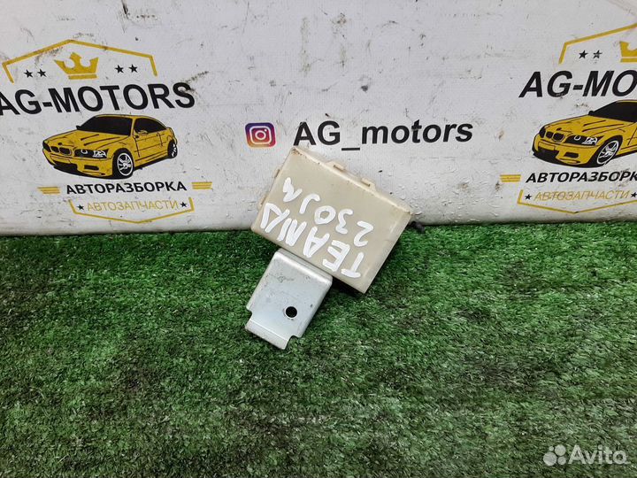 Блок управления замками Nissan Teana J31