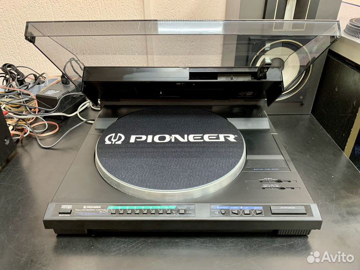 Проигрыватель винила Pioneer PL-L77