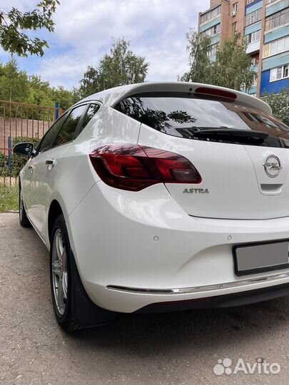 Opel Astra 1.6 МТ, 2013, 97 000 км