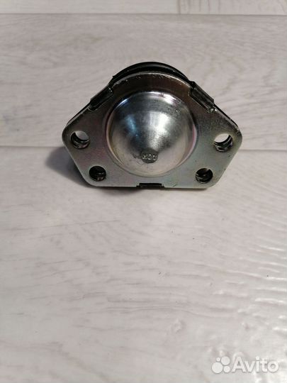 Шаровая опора верхняя Toyota