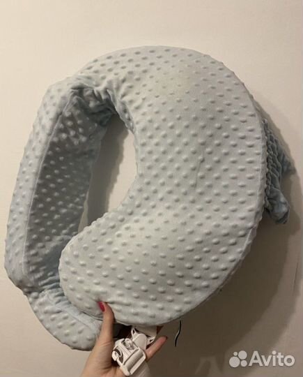 Подушка-позиционер для кормления ребенка