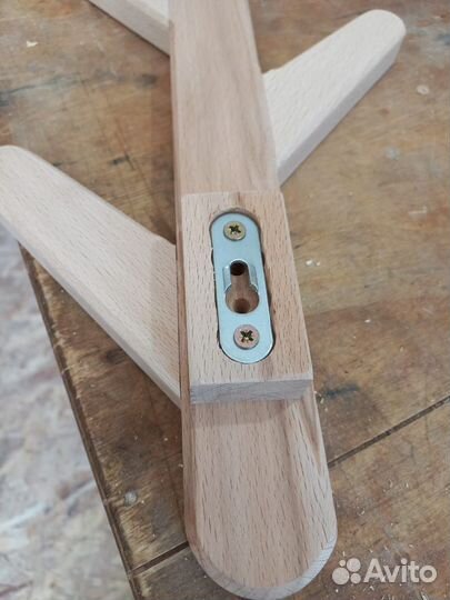 Вешалка для полотенец и одежды