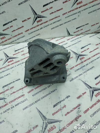 Лапа двигателя om651 w212 w204 Mercedes