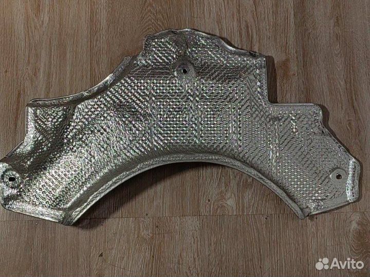 Тепловой экран Bmw 5 F10 N63B44 2011