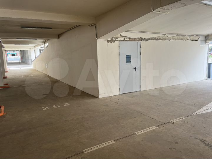 Машиноместо, 13 м²