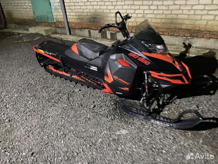 BRP sammit 800