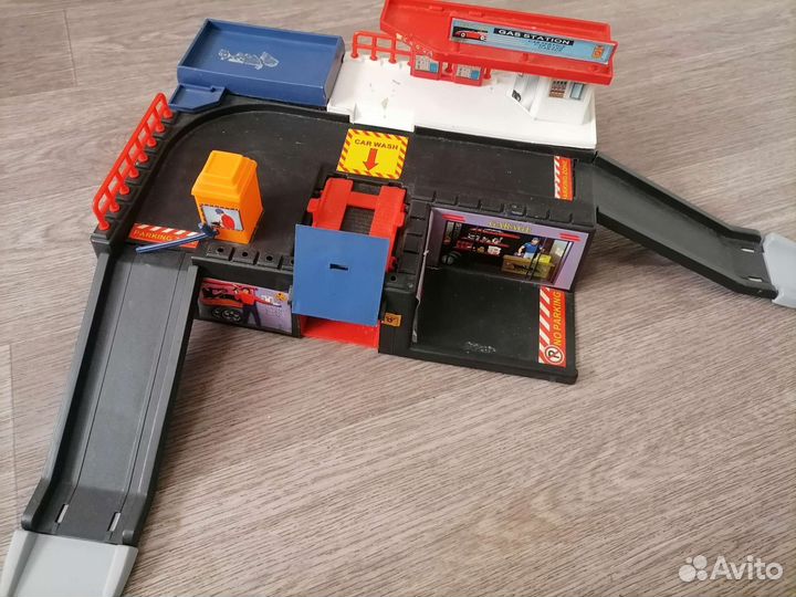 Детская парковка для машинок