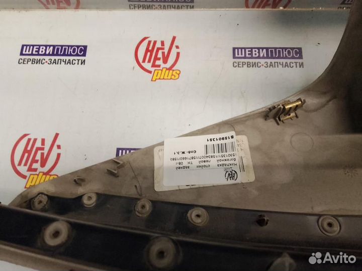 Накладка стойки задней левой Cadillac Escalade