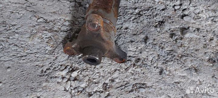 Карданный вал на Mercedes W140