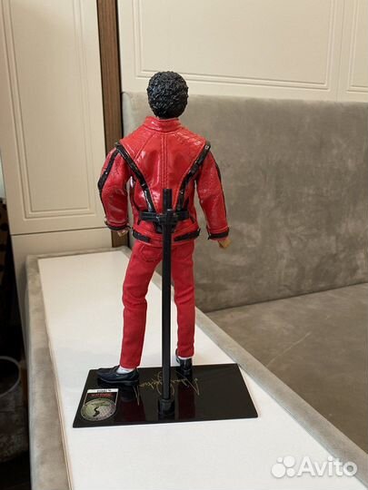 Фигурка Майкла Джексона