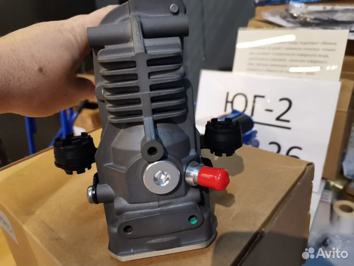 Компрессор пневмоподвес mercedes W166 A1663200104