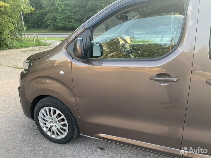 Peugeot Traveller, 2017