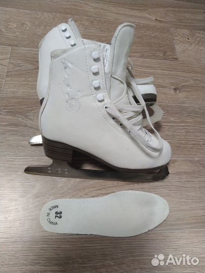 Коньки фигурные 32