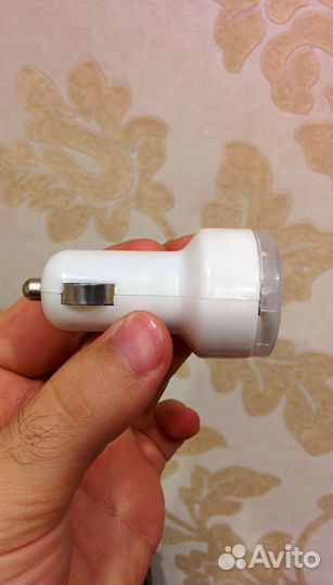 Автомобильное зарядное устройство 2 разъема 0,5-1А